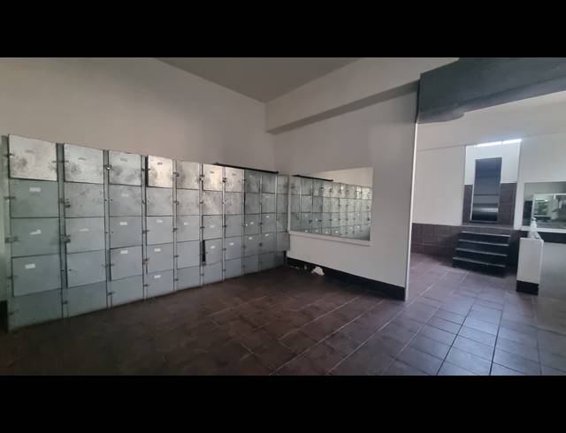 800M² RETAIL TO LET IN PAROW CENTRAL